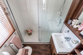 Glendale-ensuite-bathroom